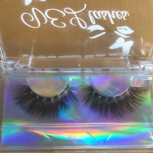 My lash line VEL__Lashes - Picture 9 of 11